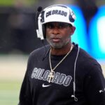 Deion Sanders z Colorada hovorí o bezpečnosti práce
