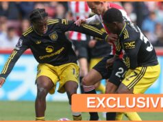 Desať klubov chce eso z Man Utd Kobbie Mainoo v predzápasovej rozcvičke za Man United