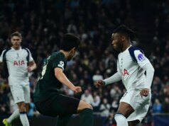 Destiny Udogie uverejňuje trojslovný verdikt Mickyho van de Vena po úžasnom momente v Tottenhame Destiny Udogie