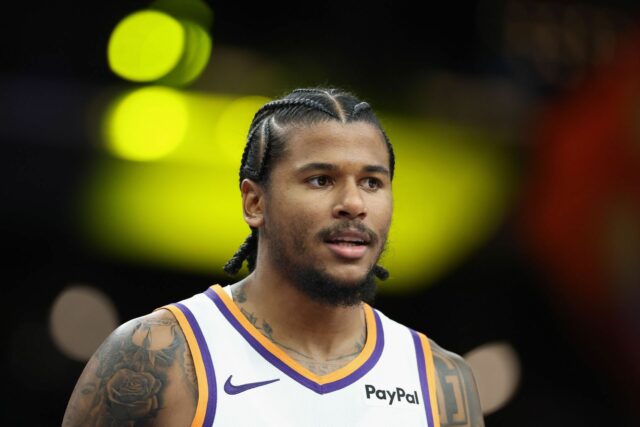 Devin Booker a tímový kolega vo výške 21 124 110 logo pochodového šialenstva