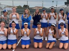 Dievčatá tenis | Agoura, Oaks Christian sa stretne vo finále CIF-SS Division 4 Dievčenský tenisový tím Agoura High sa odfotil po víťazstve 10:8 nad hostiteľom Torrance v semifinálovom zápase CIF-SS Division 4 v stredu 12. novembra 2025.