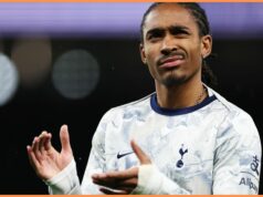 Djed Spence sa zapojil do ostrého stretu s manažérom Thomasom Frankom Djed Spence sa zapojil do ostrého stretu s manažérom Thomasom Frankom