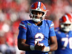 Dočasný tréner Floridy Billy Gonzales poskytuje aktuálne informácie o QB DJ Lagwayovi na lavičke pred zápasom Ole Miss: „Chápe“ logo pochodového šialenstva