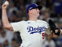 Dodgers nie je tender Evan Phillips, ale mohol by znovu podpísať uvoľňujúceho Dodgers nie je tender Evan Phillips, ale mohol by znovu podpísať uvoľňujúceho