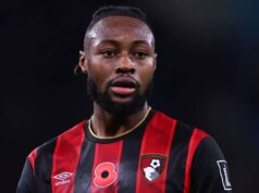 Doložka o prepustení Antoina Semenya, stretnutie Man Utd a postoj Liverpoolu s prestupom „akceptované“ LIVERPOOL, ANGLICKO - 15. AUGUSTA: Antoine Semenyo z Bournemouthu oslavuje po strelení gólu na 2:2 počas zápasu Premier League medzi Liverpoolom a Bournemouthom na Anfielde 15. augusta 2025 v anglickom Liverpoole. (Foto Robin Jones - AFC Bournemouth/AFC Bournemouth cez Getty Images)