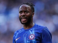 Dom Raheema Sterlinga zaútočili násilníci ako hviezda Chelsea a deti v majetku Hviezda Chelsea a Anglicka Raheem Sterling sa stala obeťou ďalšieho vlámania