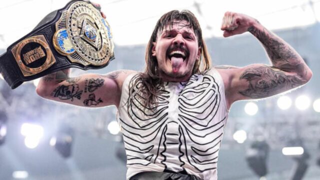 "Dom nechal kamaráta v prachu," "Dom je lepší vo všetkých Hook proti sebe s The Opps (s Eddiem Kingstonom a Hangman Page) v Wednesday Night Dynamite (Obrázok: All Elite Wrestling na YouTube)