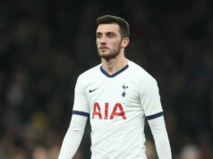 Dôvod Tottenhamu na predaj Troya Parrotta a šikovná klauzula vložená do jeho zmluvy Troy Parrott hrá za Tottenham Hotspur