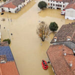 Dvaja nezvestní po zosuvoch bahna v severnom Taliansku | Počasie