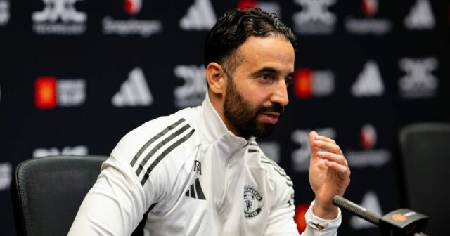 Dve hviezdy Manchestru United vylúčili zo súboja s Evertonom zranenie | Futbal | Šport
