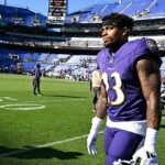 Philadelphia Eagles vymenili za obrannú hviezdu Baltimore Ravens Jaira Alexandra