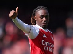 Eberechi Eze vzniesol Eden Hazard nárok uprostred vyhlásenia Arsenalu o prestupovom poplatku Škoda kráľa Arsenalu