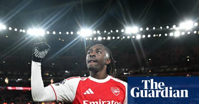 Eberechi Eze z Arsenalu nájde vlastné lietadlo tesne nad úrovňou Eberechi Eze z Arsenalu nájde vlastné lietadlo tesne nad úrovňou zeme, aby potopilo Spurs | Arsenal