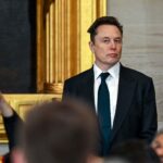 Elon Musk súhlasí s hovorcom TPUSA Andrewom Kolvetom, že USA nemajú „dosť ľudí vo väzení“
