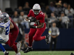 Emari Demercado tlieska fanúšikom za nesympatické správanie po smrti Marshawna Kneelanda logo pochodového šialenstva