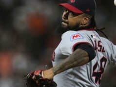 Emmanuel Clase a Luis Ortiz z Guardians boli obvinení z manipulácie na ihrisku Emmanuel Clase a Luis Ortiz z Guardians boli obvinení z manipulácie na ihrisku