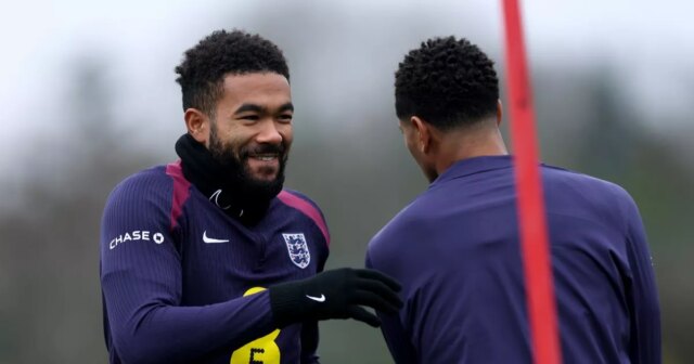 Enzo Maresca čelí otázke vo výške 30 miliónov libier, pretože Reece James a Jude Bellingham trénujú v Anglicku