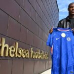 Chelsea oznamuje podpísanie zmluvy s Emanuelom Emeghom na tréningovom ihrisku Chelsea 12. septembra 2025 v Cobhame v Anglicku.