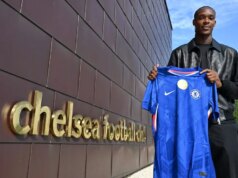 Enzo Maresca dostane vysnívaný scenár, keď „ďalší Zlatan“ vyhodí šéfom Chelsea jasný odkaz Chelsea oznamuje podpísanie zmluvy s Emanuelom Emeghom na tréningovom ihrisku Chelsea 12. septembra 2025 v Cobhame v Anglicku.