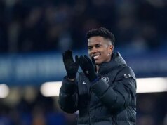 Estevao posiela správu po barcelonských hrdinstvách, keď Chelsea vydáva varovanie Arsenalu Útočník Chelsea Estevao oslavuje pôsobivú výhru nad Barcelonou