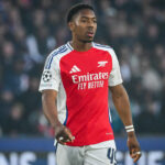 Everton, Fulham, West Ham a Forest monitorujú anglickú hviezdu