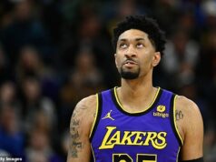 Ex-Lakers hviezda Christian Wood strieľa na votrelcov, ktorí sa snažia preniknúť do domu v LA, prinúti ich utiecť a rozpúta policajnú pátračku Christian Wood údajne strieľal na votrelcov, ktorí sa v stredu vlámali do jeho domu v LA