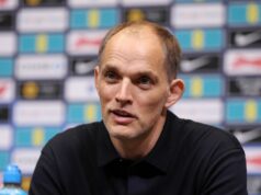FA by si mala pamätať dve slová predtým, ako ponúkne Thomasovi Tuchelovi novú zmluvu Thomas Tuchel na tlačovej konferencii