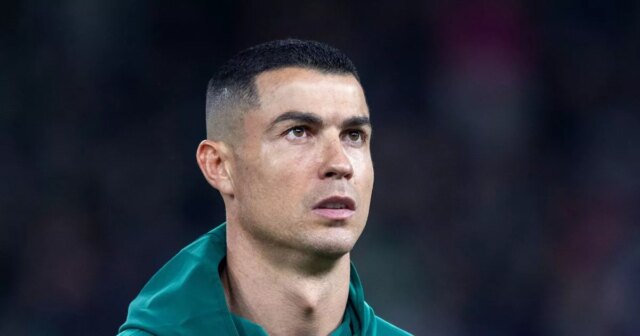 FIFA varovala pred možnými právnymi krokmi v súvislosti s kontroverzným Cristiano Ronaldo môže momentálne hrať na majstrovstvách sveta po tom, čo FIFA zrušila jeho zákaz