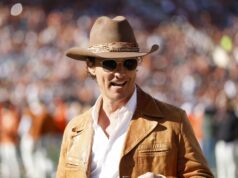 Fanúšikovia CFB roztrhali Matthewa McConaugheyho za vyradenie Longhorns v polovici zápasu po katastrofe vs. Georgia logo pochodového šialenstva