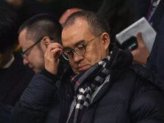 Fanúšikovia Furious Wolves požadujú odpovede od majiteľov Fosun a vyzývajú Jeffa Shi, aby odišiel Výkonný predseda Wolverhamptonu Wanderers Jeff Shi sleduje súboj Carabao Cupu s Chelsea