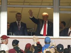 Fanúšikovia NFL reagujú na Donalda Trumpa, ktorý vyhlásil zápas Lions vs. Commanders logo pochodového šialenstva