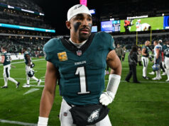 Fanúšikovia NFL sa rozchádzajú, pretože Jalen Hurts požaduje vyššie štandardy po tom, čo Eagles dosiahli iba 26 bodov v 2 zápasoch logo pochodového šialenstva