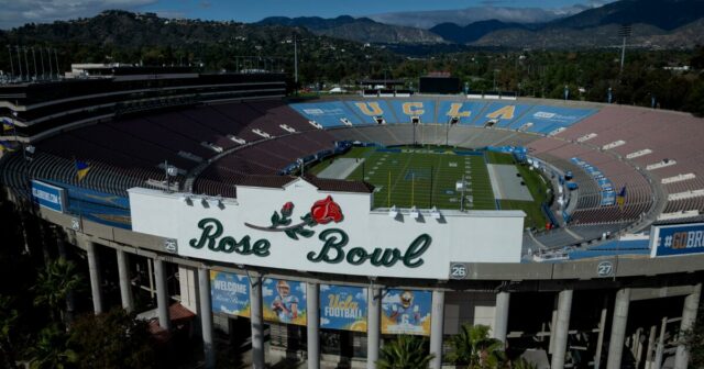 Fanúšikovia UCLA v Rose Bowl sa dostali do konfliktu ohľadom možného presunu na štadión SoFi
