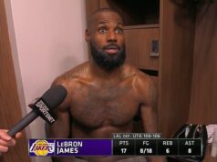 Fanúšikovia odišli ohromení, keď LeBron James‘ dostal rozhovor nahý v šatni Fanúšikovia boli šokovaní, keď novinári v šatni robili rozhovor s polonahým LeBronom Jamesom
