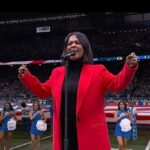 CeCe Winans ohromila fanúšikov NFL svojím prevedením Star-Spangled Banner v Detroite