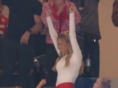 Fanúšikovia presvedčili televízne kamery, ktoré si po pristátí Travisa Kelceho Chiefs pomiešali Brittany Mahomes a Taylor Swift Fanúšikovia si myslia, že kamera si pomiešala Brittany Mahomes a Taylor Swift počas Chiefs vs Cowboys