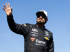 Fanúšikovia zachvátení emóciami, keď jazdec NASCAR JJ Yeley zdieľa smutnú správu Fanúšikovia zachvátení emóciami, keď jazdec NASCAR JJ Yeley zdieľa smutnú správu