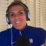 Millie Bright (vyššie) odmietla stiahnutie Hannah Hamptonovej Mary Earps ako „klebetu“ vo svojom podcaste