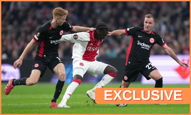 Jorthy Mokio v akcii za Ajax