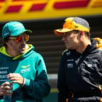 Fernando Alonso poukazuje na kľúčový rozdiel medzi McLarenom v roku 2007 v porovnaní so súčasnosťou s Landom Norrisom a Oscarom Piastrim