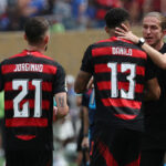 Filipe Luís a Danilo dosahujú po triumfe Liberty veľké míľniky