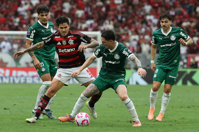 Flamengo a Palmeiras súperia o najlepší klub na svete, pozri zoznam
