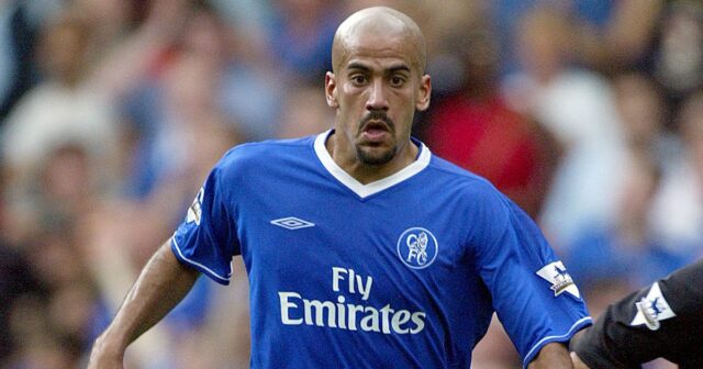 Veron na lopte počas svojich dní v Chelsea.