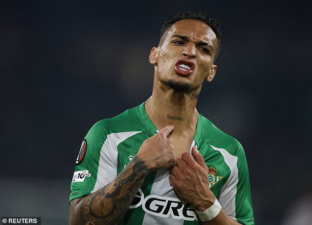 Flop Man United Antony menuje európskych gigantov, ktorí ho povolali Antony sa pripojil k Realu Betis v lete - po pozitívnom hosťovaní v predchádzajúcej sezóne