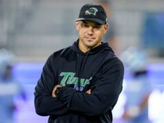 Florida najala Jona Sumralla ako hlavného futbalového trénera, uvádza správa Florida najala Jona Sumralla ako hlavného futbalového trénera, uvádza správa