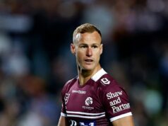 Footyho NAJHORŠIE držané tajomstvo sa konečne stalo OFICIÁLNYM, keďže legenda Manly podpísala zmluvu s klubom RIVAL Bývalý kapitán Sea Eagles odohral za klub 352 zápasov a je najviac zakončovaným hráčom v jeho dlhej histórii.