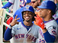 Francisco Lindor si odpočinie v zasnenom úteku s manželkou Katiou uprostred obvinení z napätia v klube s Juanom Sotom logo pochodového šialenstva