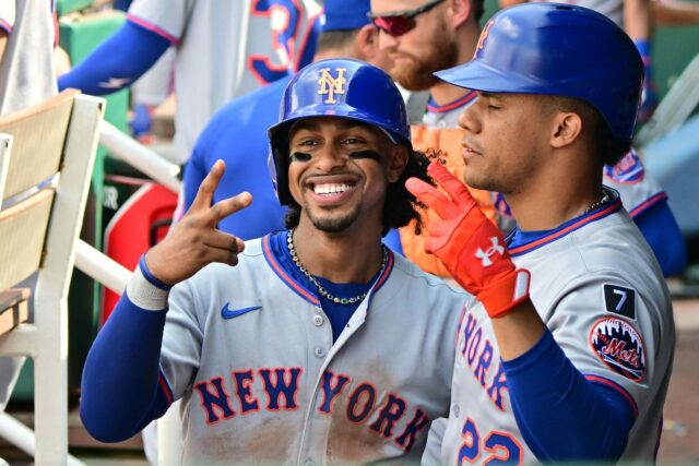 Francisco Lindor si odpočinie v zasnenom úteku s manželkou Katiou logo pochodového šialenstva