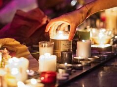 Francúzsko si pripomína 10 rokov od útokov v Paríži na prevrátenú krajinu | Parížske útoky Francúzsko si pripomína 10 rokov od útokov v Paríži na prevrátenú krajinu | Parížske útoky