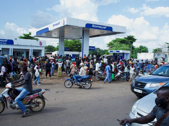 Francúzsko vyzýva občanov, aby opustili Mali, keďže blokáda ozbrojených skupín Francúzsko vyzýva občanov, aby opustili Mali, keďže blokáda ozbrojených skupín sa zintenzívňuje | Správy Al-Kájdy